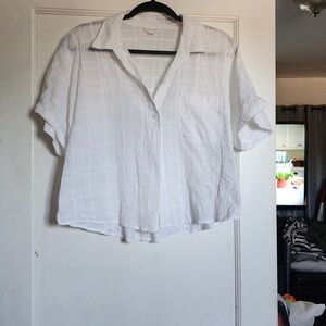 Aeropostale White Short-Sleeve Button-Front Shirt